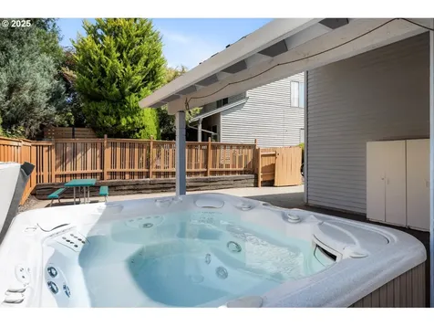 6515 SW Chelsea Place Portland OR 97223