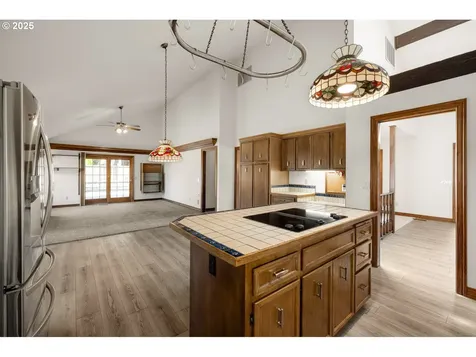 6515 SW Chelsea Place Portland OR 97223