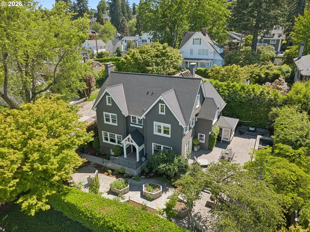 1808 SW Laurel Street Portland OR 97201