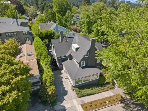 1808 SW Laurel Street Portland OR 97201