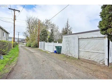 512 W 12th Street The Dalles OR 97058