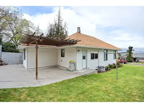 512 W 12th Street The Dalles OR 97058