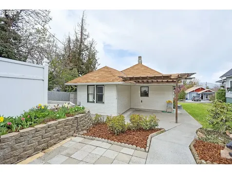 512 W 12th Street The Dalles OR 97058