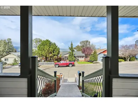 512 W 12th Street The Dalles OR 97058
