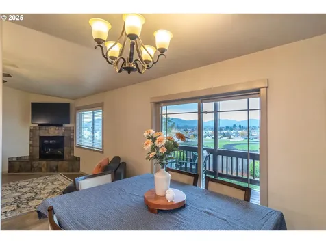 1858 NE Sunset Street Roseburg OR 97470