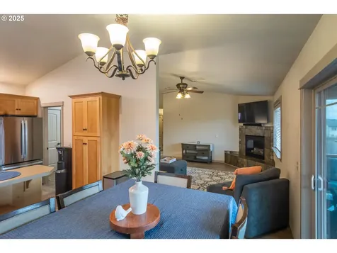 1858 NE Sunset Street Roseburg OR 97470