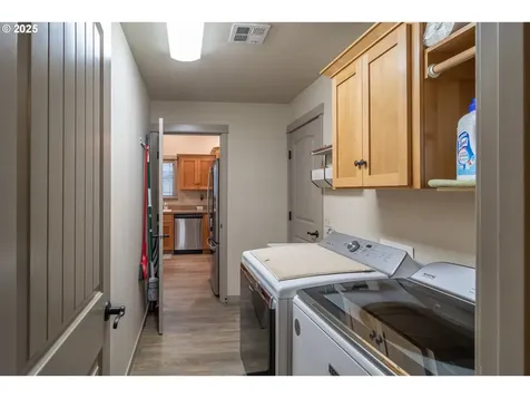 1858 NE Sunset Street Roseburg OR 97470