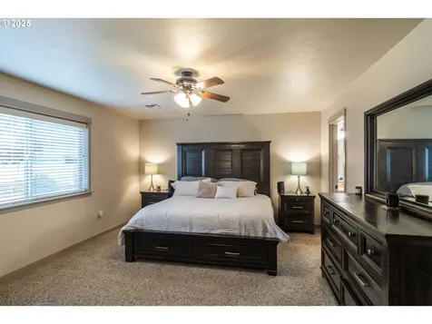 1858 NE Sunset Street Roseburg OR 97470