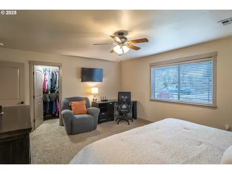 1858 NE Sunset Street Roseburg OR 97470