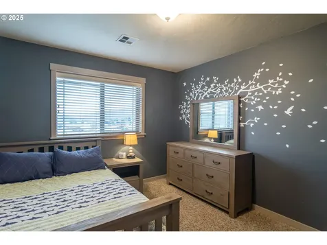 1858 NE Sunset Street Roseburg OR 97470