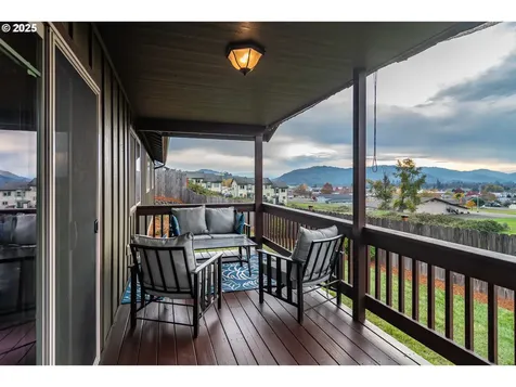 1858 NE Sunset Street Roseburg OR 97470