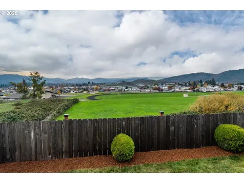 1858 NE Sunset Street Roseburg OR 97470