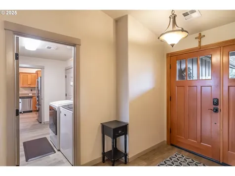 1858 NE Sunset Street Roseburg OR 97470
