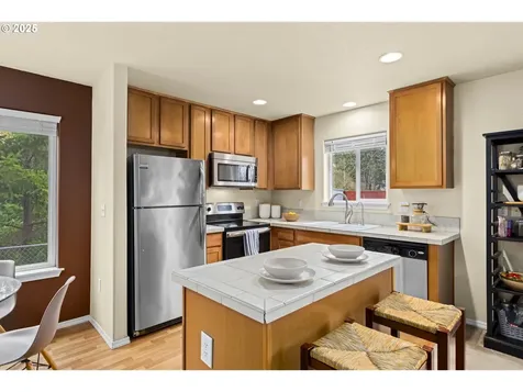 11212 SE Insley Street Portland OR 97266