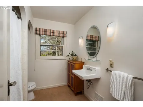 1021 SW Stephenson Court Portland OR 97219