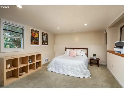1021 SW Stephenson Court Portland OR 97219