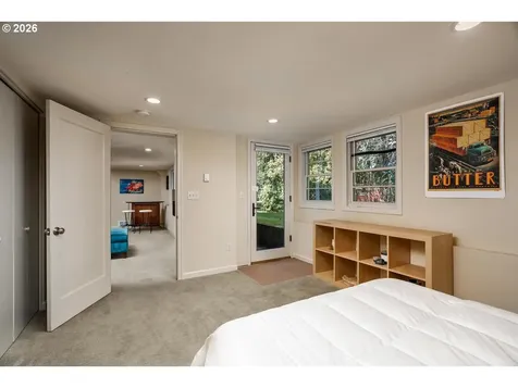 1021 SW Stephenson Court Portland OR 97219