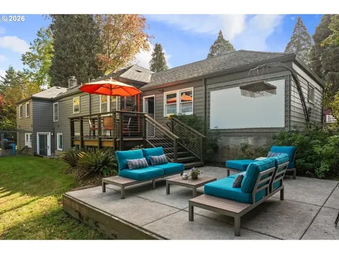 1021 SW Stephenson Court Portland OR 97219
