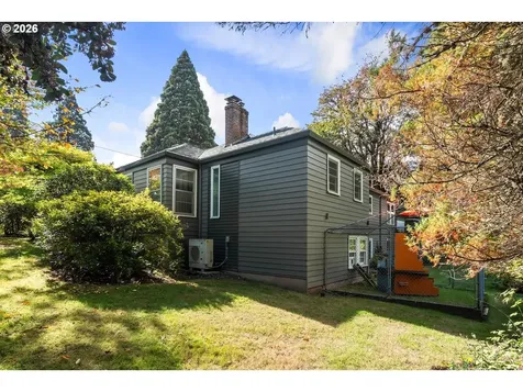 1021 SW Stephenson Court Portland OR 97219