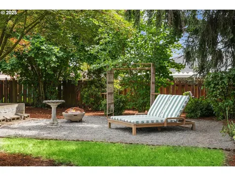 10926 NE Flanders Street Portland OR 97220