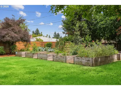 10926 NE Flanders Street Portland OR 97220