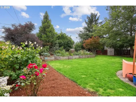 10926 NE Flanders Street Portland OR 97220