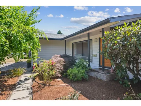 10926 NE Flanders Street Portland OR 97220