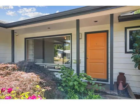 10926 NE Flanders Street Portland OR 97220