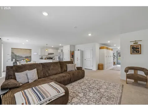 2027 Henderson Way Longview WA 98632