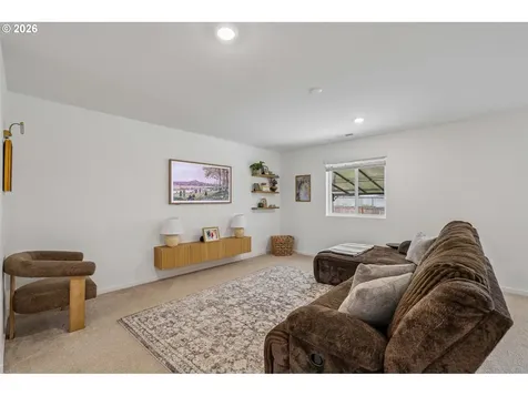 2027 Henderson Way Longview WA 98632