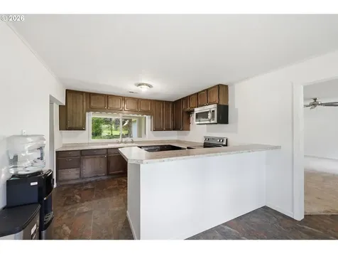 23892 Butler Road Elmira OR 97437