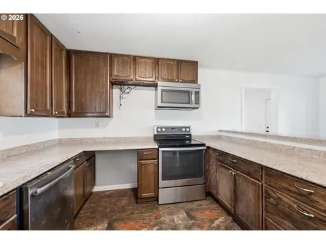 23892 Butler Road Elmira OR 97437