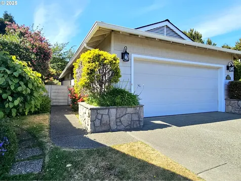 17174 Ocean Park Court Brookings OR 97415