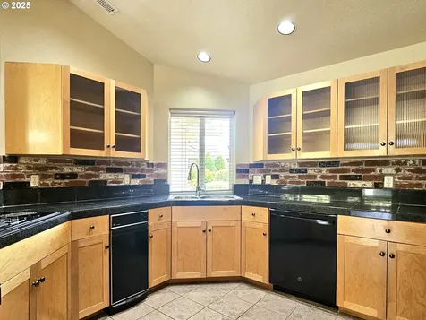 17174 Ocean Park Court Brookings OR 97415