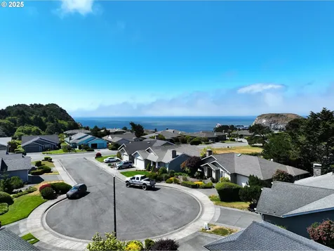 17174 Ocean Park Court Brookings OR 97415