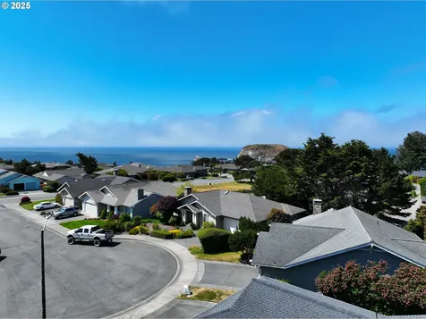 17174 Ocean Park Court Brookings OR 97415