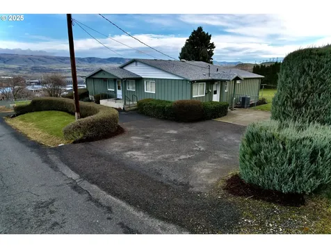 1114 Richmond Street The Dalles OR 97058