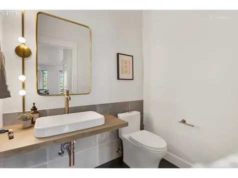 2615 NW Birkendene Street Portland OR 97229
