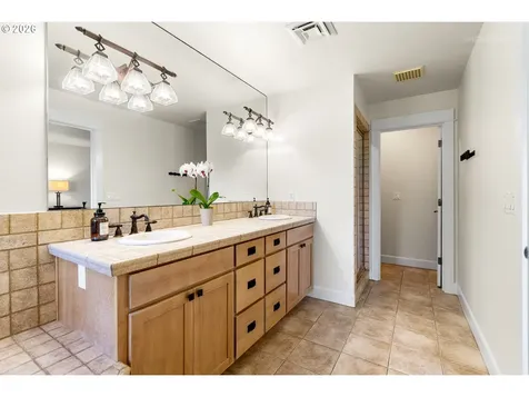 2615 NW Birkendene Street Portland OR 97229