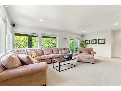 2615 NW Birkendene Street Portland OR 97229