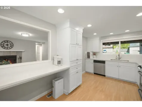 8785 SW Morgan Drive Beaverton OR 97008