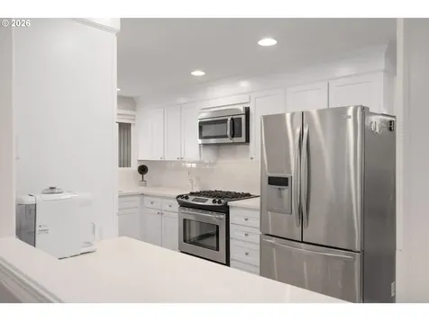 8785 SW Morgan Drive Beaverton OR 97008