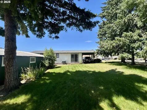 10 NE Klinger Street Dufur OR 97021