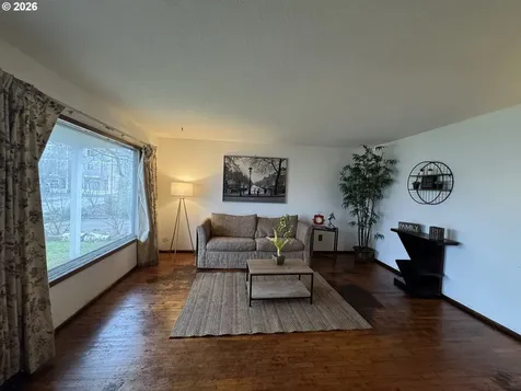 4231 SE 80th Avenue Portland OR 97206