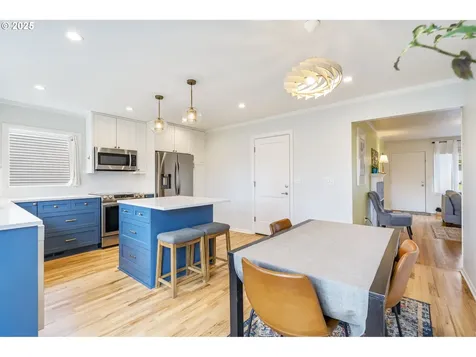 4156 SE Bybee Boulevard Portland OR 97202