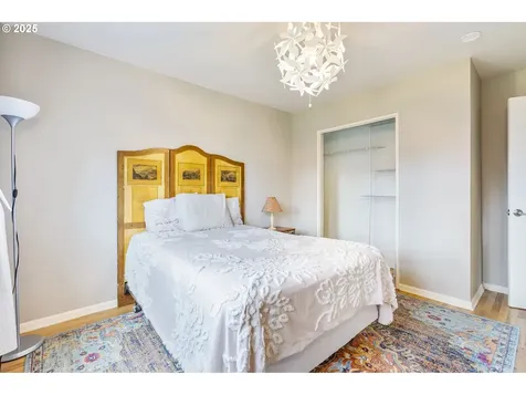 4156 SE Bybee Boulevard Portland OR 97202