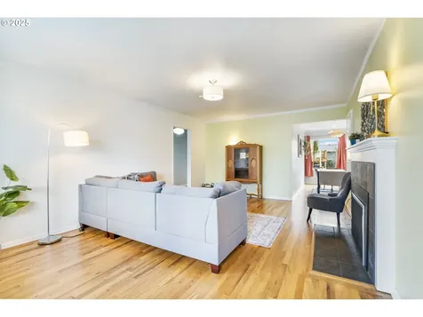 4156 SE Bybee Boulevard Portland OR 97202