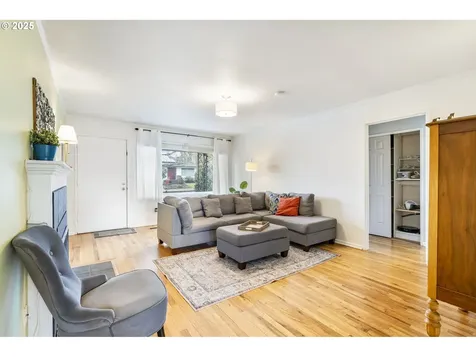 4156 SE Bybee Boulevard Portland OR 97202