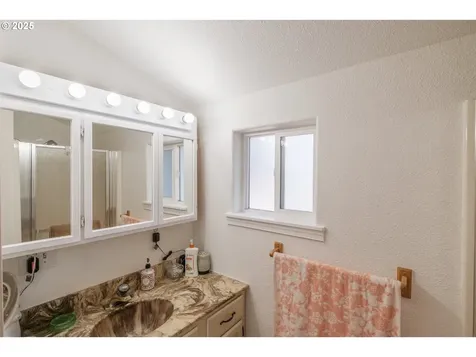 1043 Northside Road Sweet Home OR 97386