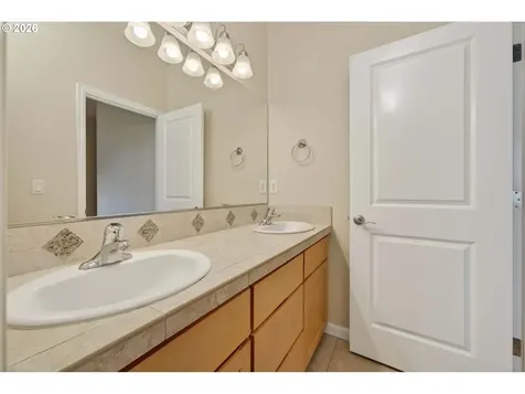 10817 NE 103rd Street Vancouver WA 98662